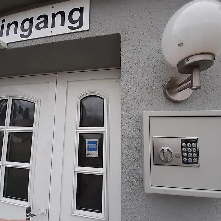 Bed & Breakfast Edit