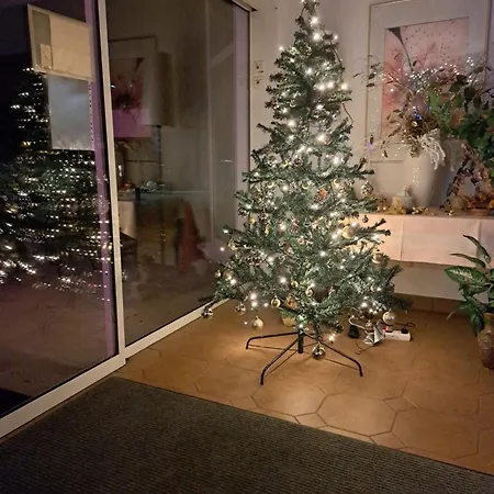 Bed & Breakfast Edit