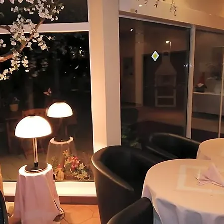 Edit לינה וארוחת בוקר 3*