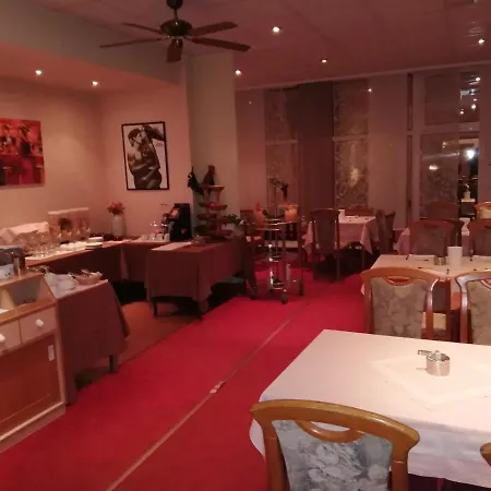 Bed & Breakfast Edit