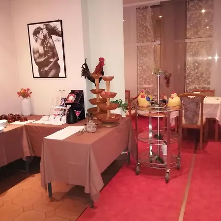 Bed & Breakfast Edit