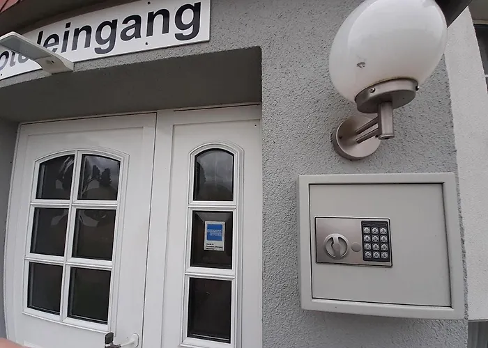 Bed & Breakfast Edit