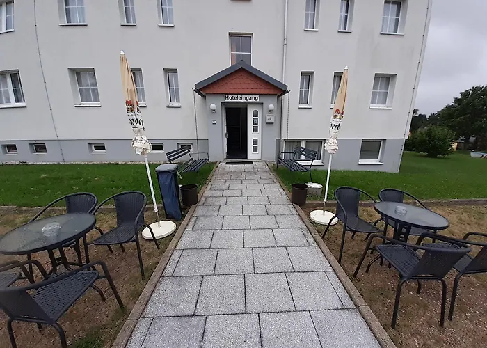 Bed & Breakfast Edit