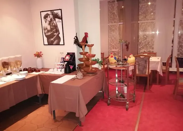 Bed & Breakfast Edit